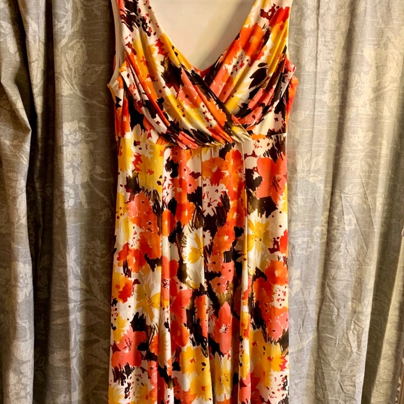 Jones Wear Dresses & Skirts - Jones wear 18W floral dress.